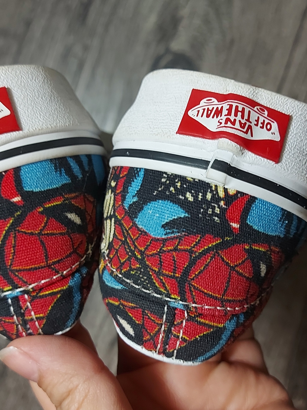 2018 Vans Classic Slip-On Marvel Spider-Man sneakers - Picture 5 of 9